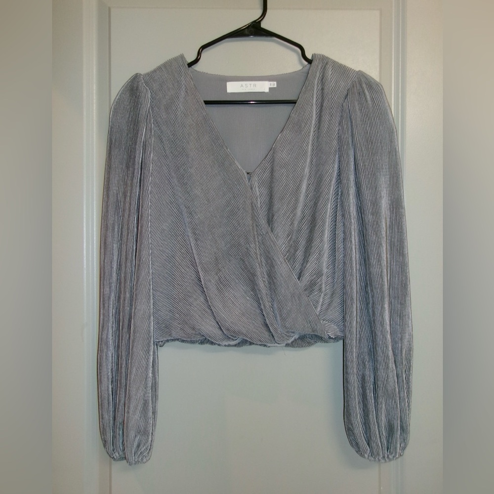 ASTR Long-Sleeve Plisse Top